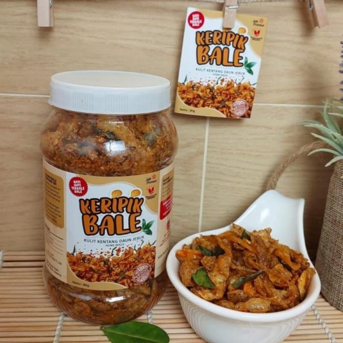 

READY STOCK KERIPIK KULIT KENTANG ASIN PEDAS KERIPIK BALE HOMEADE TANPA PENGAWET !!!!!