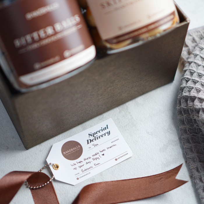 

TWOGETHER HAMPER by Bakeballs Gift Set Premium Cookies