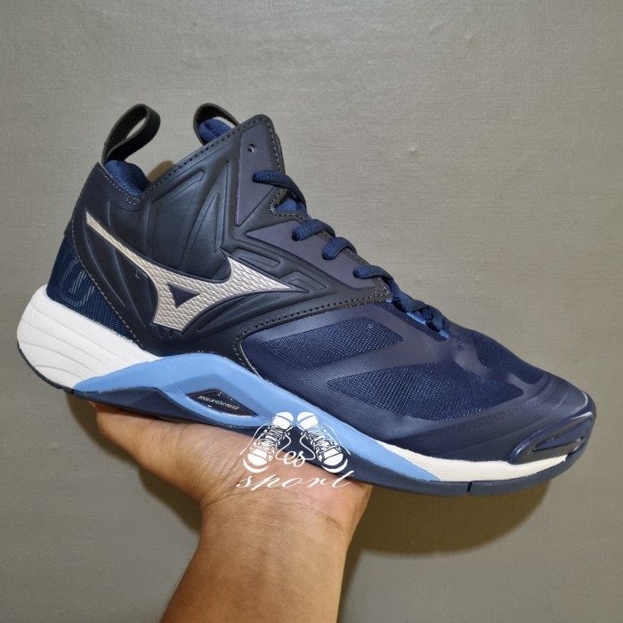 Murah Sepatu Volly Mizuno Wave Momentum 2 Mid Black Oyster Gold - mizuno wlz Non COD