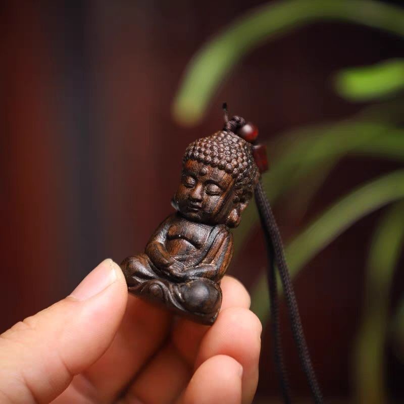 Eaglewood Sakyamuni Buddha Necklace Pendant Ornament Solid Wood Carving Baby Buddha Hand Pieces Vair