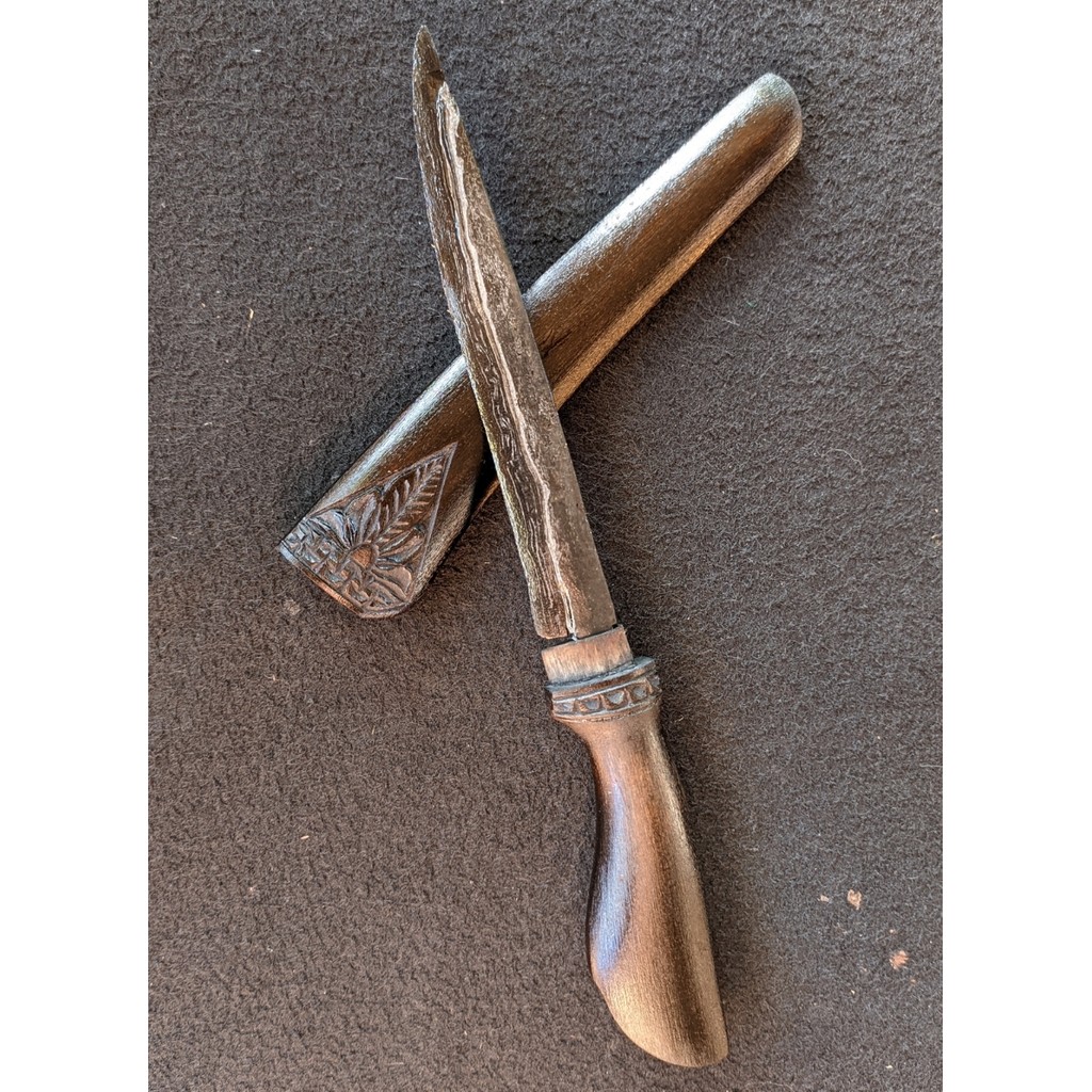 Koleksi Antik Badik Bugis Makassar Sepuh Baja Gantung Pamengkang Jagad Pamor Sodo Lanang Nyandhang L