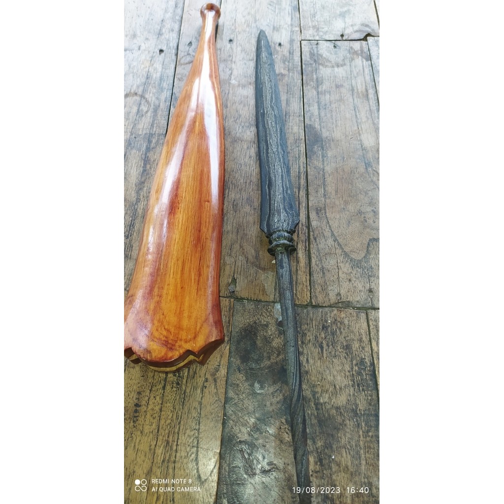 Koleksi Pusaka Sepuh TUS YudhoGati Pamor Slewah Adeg Banyu Mili Meduro Koso Gligir Sapi Pesi Pluntir