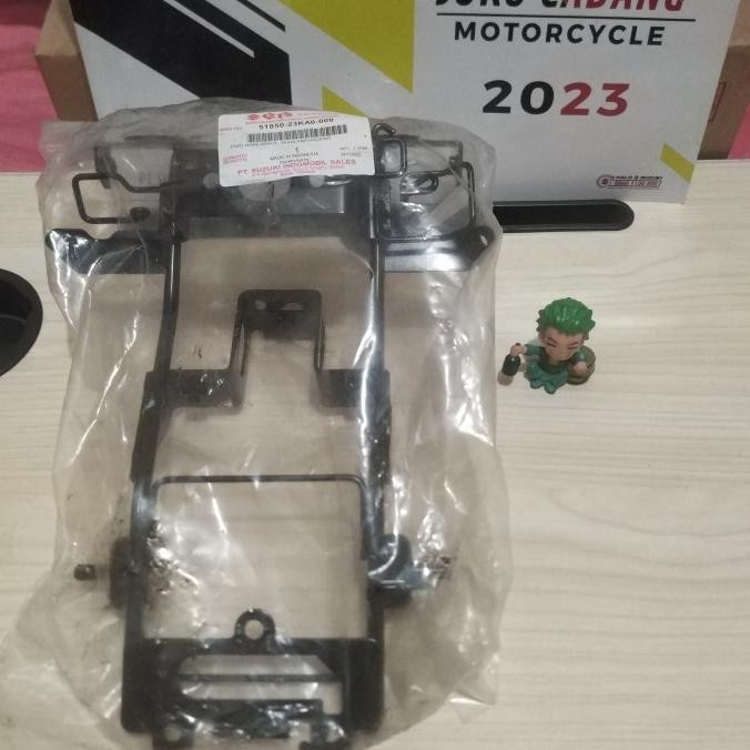 BEST QUALITY BREKET BATOK BREKET HEADLAMP LAMPU SUZUKI GSX S 150 GSX S150 ORI SGP