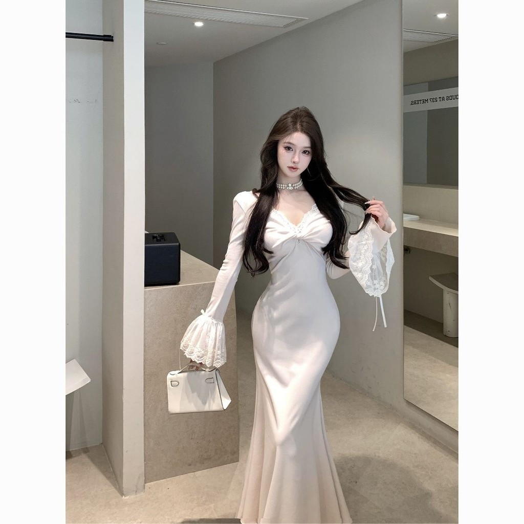 [Cream Winnie]Rok panjang ramping berenda lengan terompet manis dengan motif silang tidak beraturan