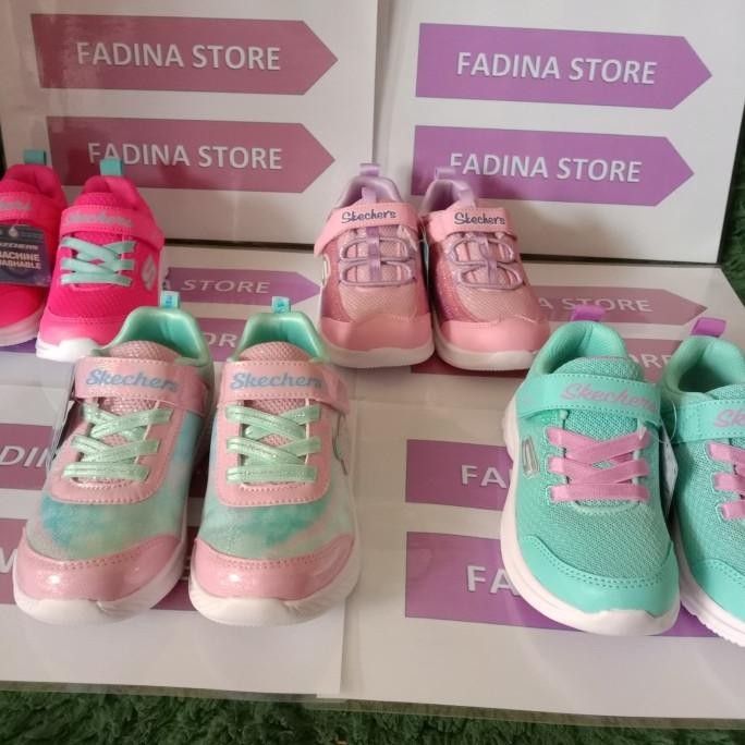 Sepatu Skechers Girl, Ukuran 26