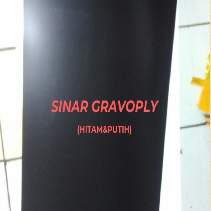 

Gravoply Hitam Teks Putih Bahan Gravir Nametag 120X60Cm Tebal 1.5Ml Murah