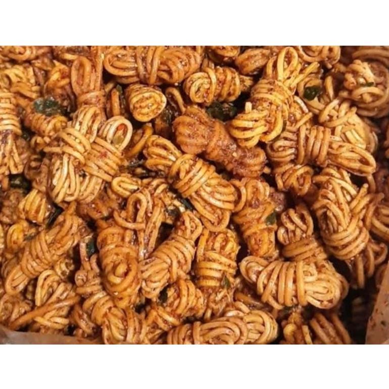 

MIE GULUNG PEDAS CRISPY 1 KG