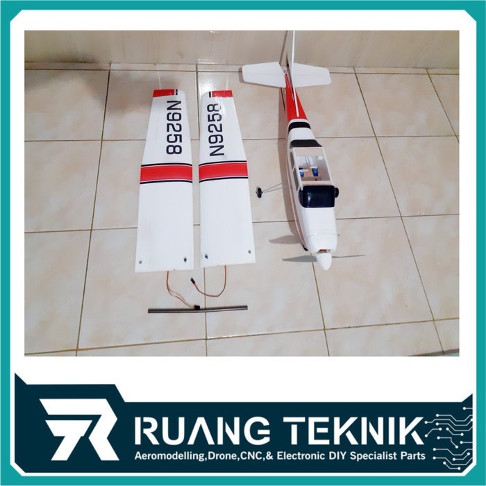 BARANG TERLARIS RC CESSNA 182 PLANE KIT, PESAWAT RC REMOTE CONTROL