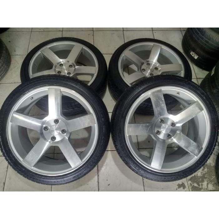 Velg Mobil Bekas Type Vossen Ring 18X8 Et42 Pcd 4X100 Untuk Mobilio Freed Jazz Avanza Livina
