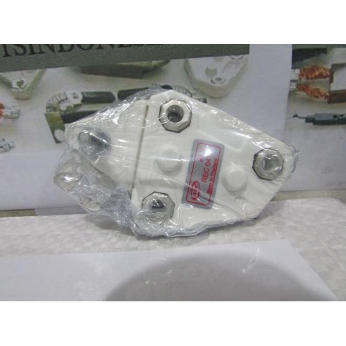 IC REGULATOR ALTERNATOR DELCOREMY 24V