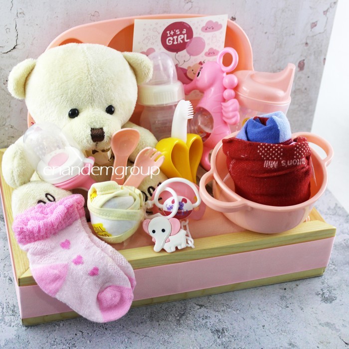 

New Arrival Hampers / Kado / Baby Gift / Parcel Lahiran Bayi Perempuan Carel Murah