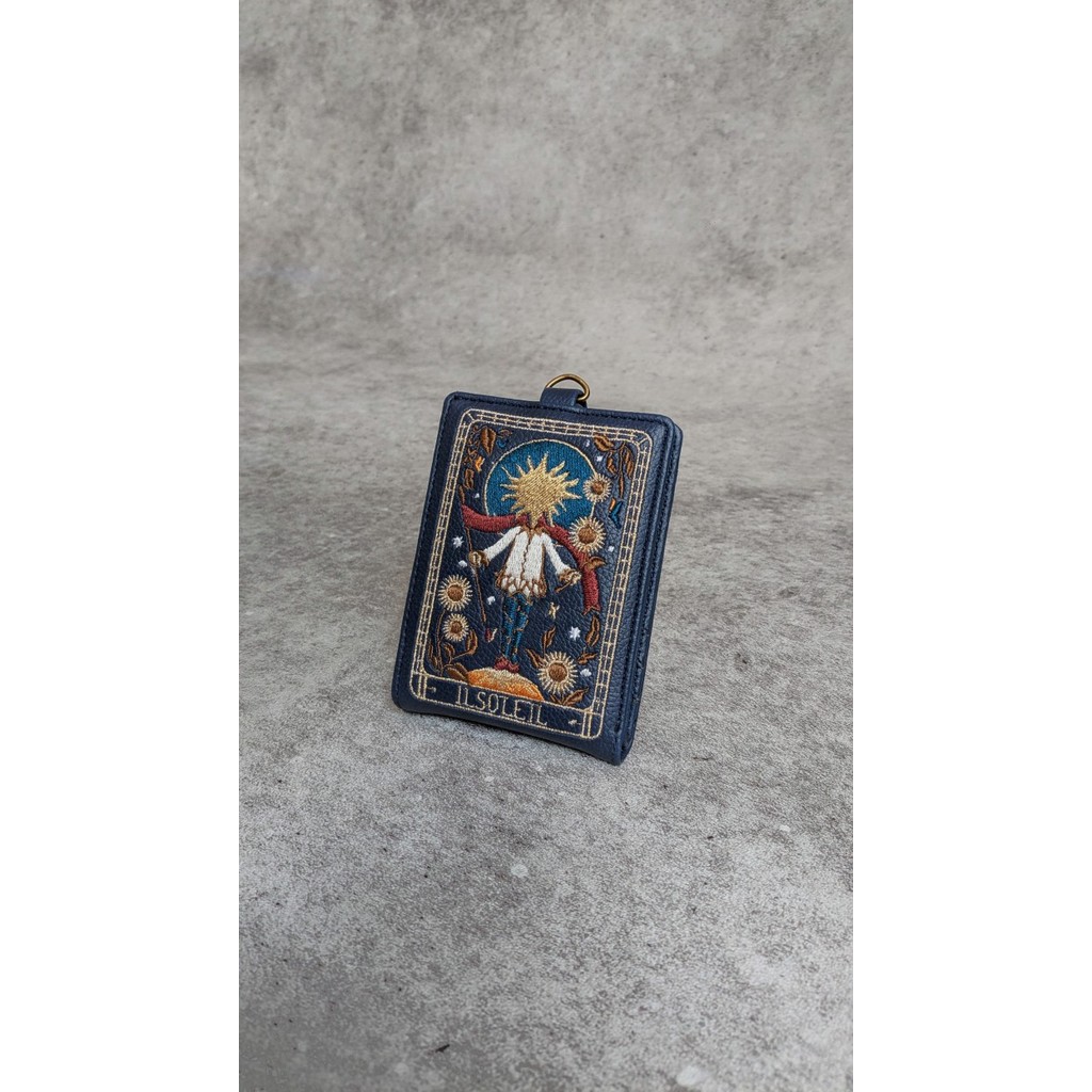 

Il Soleil Embroidered Folded Wallet