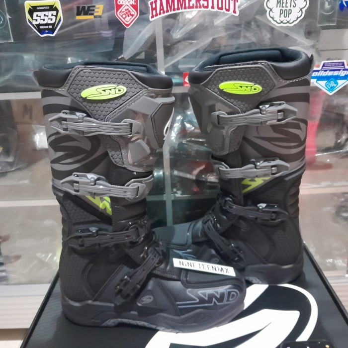 Sepatu Cross Snd New