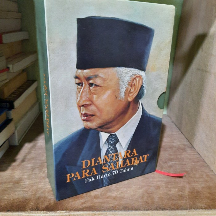 

DIANTARA PARA SAHABAT PAK HARTO 70 TAHUN
