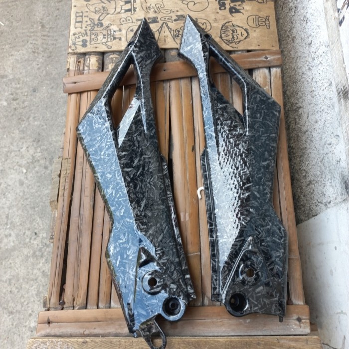 cover body samping tutup aki ninja rr new karbon forget