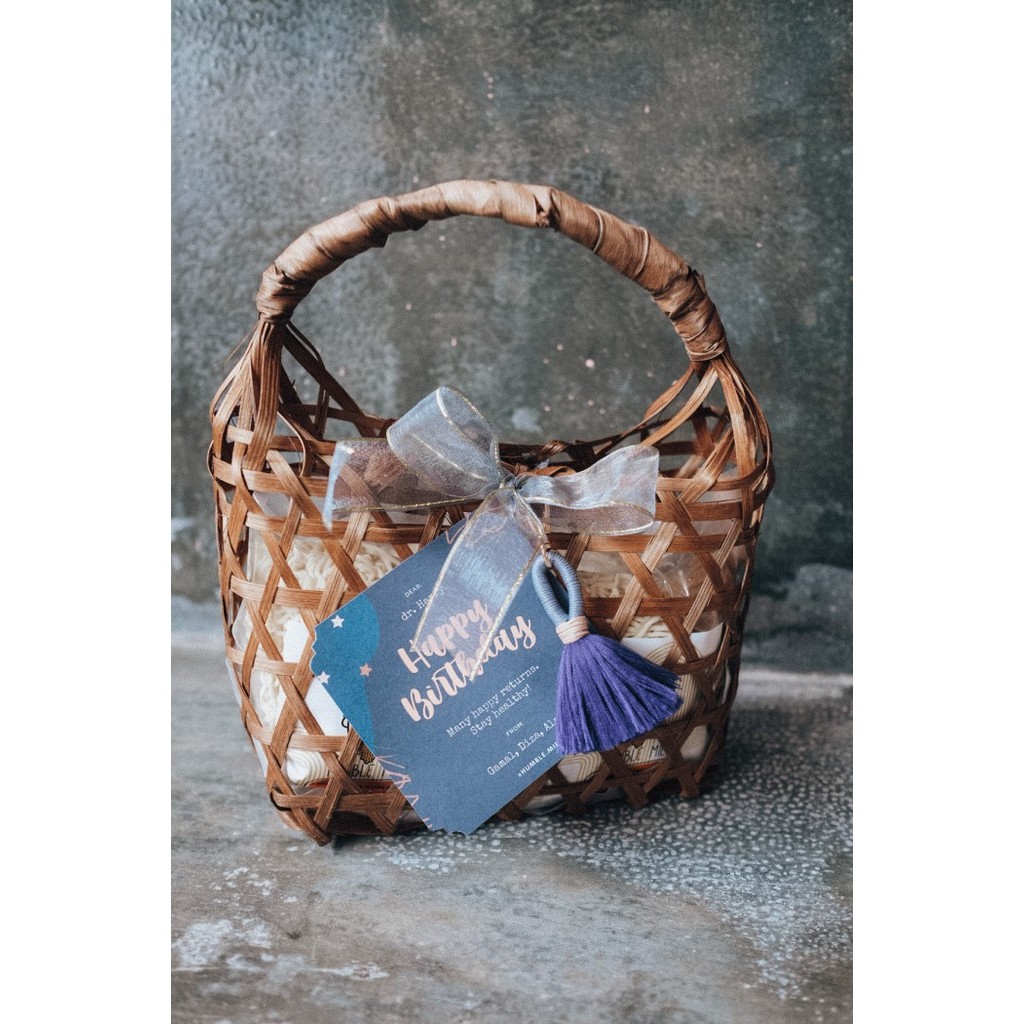 

Hampers/Bingkisan/Parsel Mie Ayam Humble Mie G - Tas Anyam