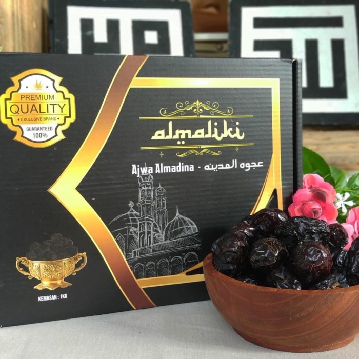 

Cuci Gudang Kurma Ajwa/Kurma Nabi 1Kg Asli Madinah Premium