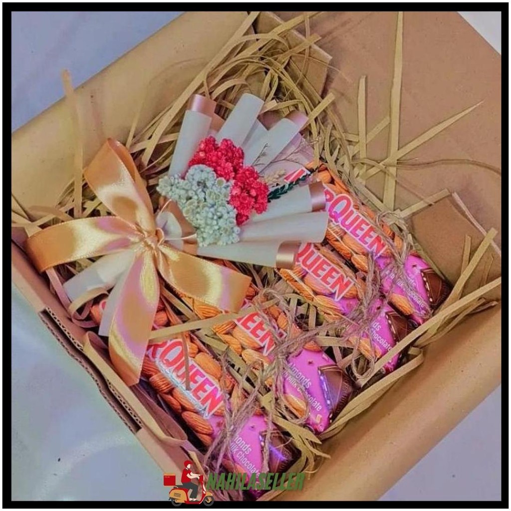 

Hampers Gift Box Coklat Untuk Kado Ulang Tahun / Anniversary / Valentine / Lebaran / Wisuda Siap Kirim