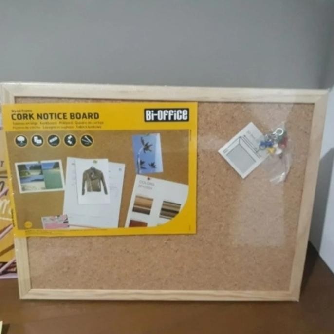 

PIN BOARD / PAPAN MADING KAYU FIBRE 40X30CM SERBAGUNA BI-SILQUE CORK