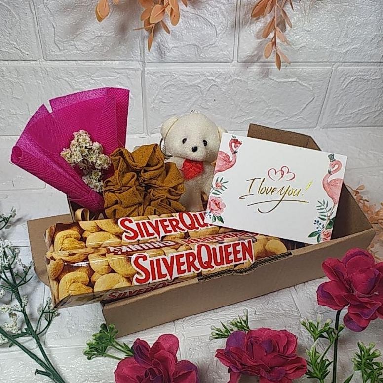 

lij-56 Hampers Valentine Hamper Hari Kasih Sayang Hampers Ultah Cewek Hampers Anniversary Hampers Wisuda Kado Valentine Kado Ultah Wanita Kado Anniversary Kado wisuda Hadiah Ultah Wanita Hadiah Anniversary Hadiah Wisuda Gift Box wanita Hadiah Natal