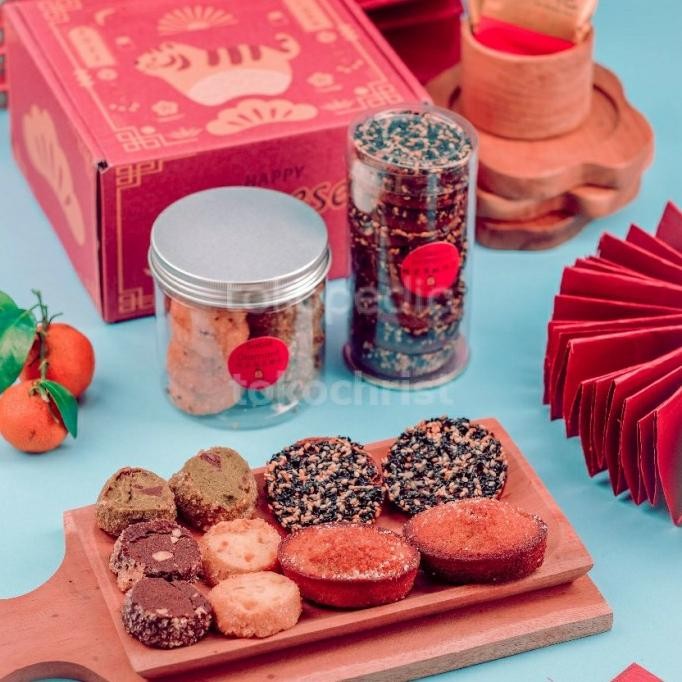 

cny guiltybites imlek chinese new year hampers cookies financier