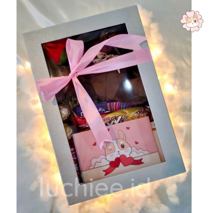 

HAMPERS/GIFTBOX VALENTINE BIRTHDAY ULANG TAHUN ANNIVERSARY BONEKA