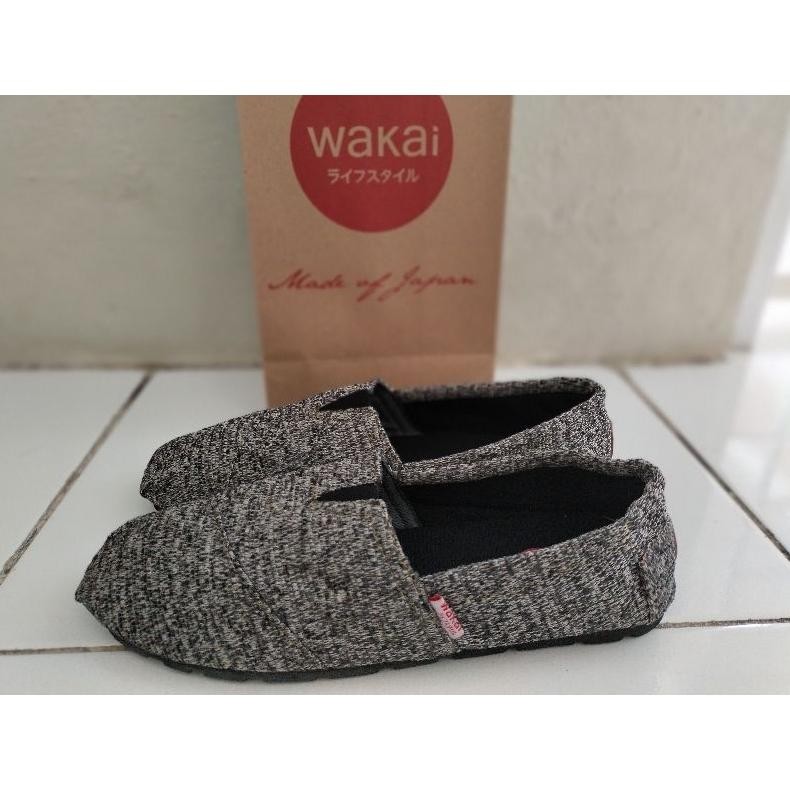 Promo Ramadhan Sepatu Wakai Slip On Rajut Black Oreo Unisex Size 36-43 Free Paperbag Stok Terbatas