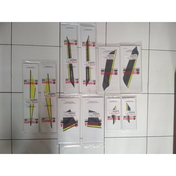 Stiker Striping Lis Motor Yamaha Vixion Advance Hitam Kuning Hijau Stabilo Original Yamaha Barang La