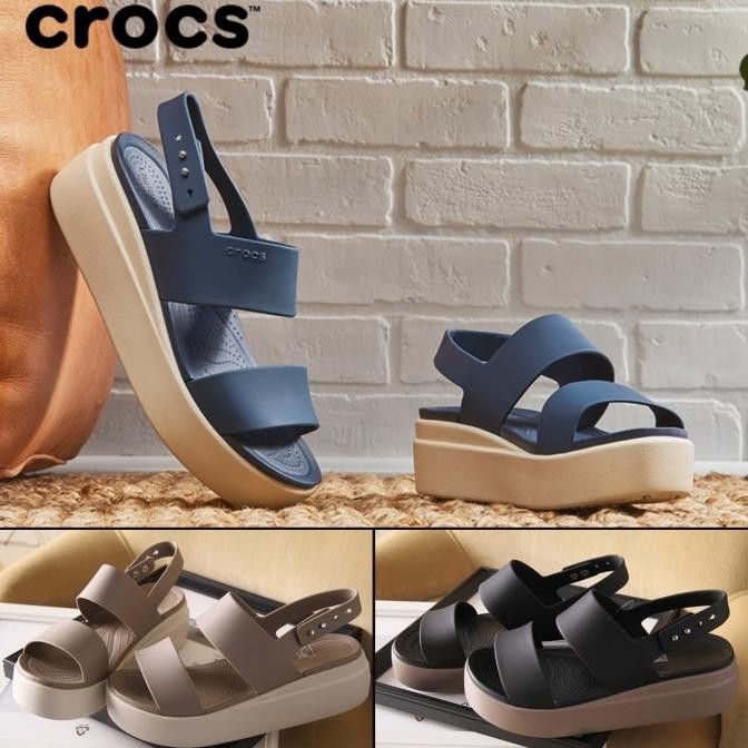 Crocs Brooklyn Low Wedge / Sepatu Wanita / Crocs Wanita / Crocs Wedges
