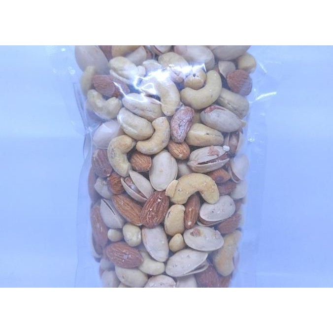 

500gr roasted almond utuh + 500gr roasted mede super sulawesi rasa ori termurah
