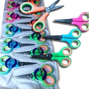 

Terbaru (Murah) Gunting Kertas Warna 4-5Inch 1 Renteng Isi 12Biji