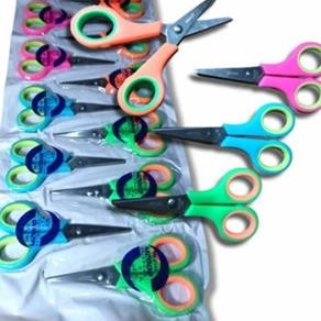 

Terlaris (Murah) Gunting Kertas Warna 4-5Inch 1 Renteng Isi 12Biji