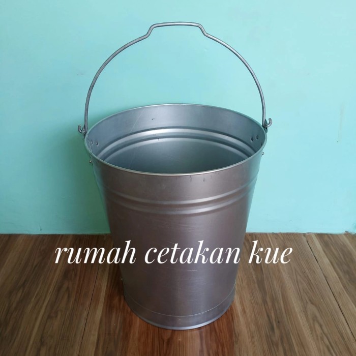 pot kaleng/wadah kaleng/ember kaleng galvanis diameter 30cm