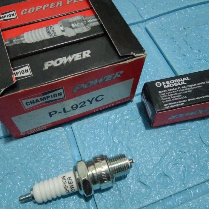 Busi Champion Drat Pendek Untuk Motor 2 Tak Vespa Rxking Bajaj Ninja Barang Langka