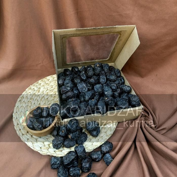 

1 kg kurma AJWA MADINAH jumbo premium