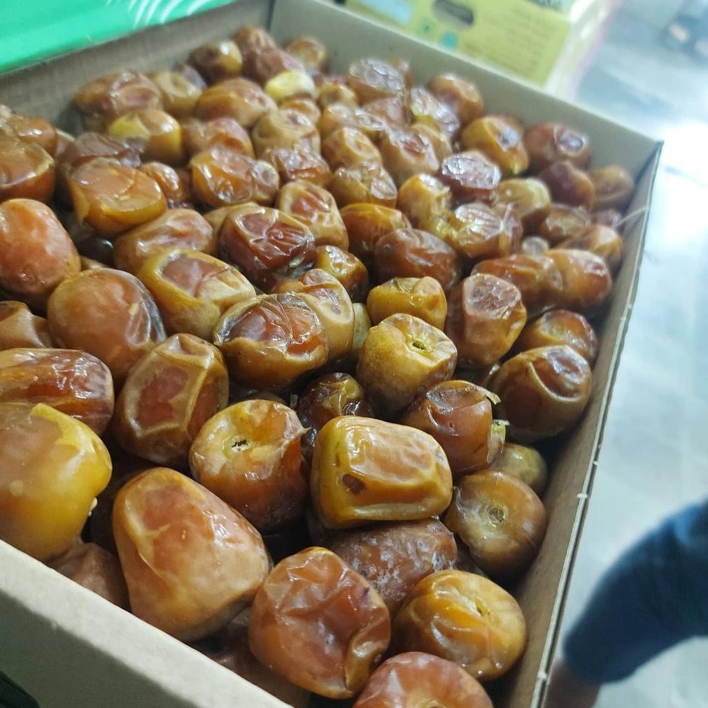 

Kurma Raja Sukari Basah 3Kg Kurma Sukkari Premium Asli 100% Original//oleh oleh haji dan umroh