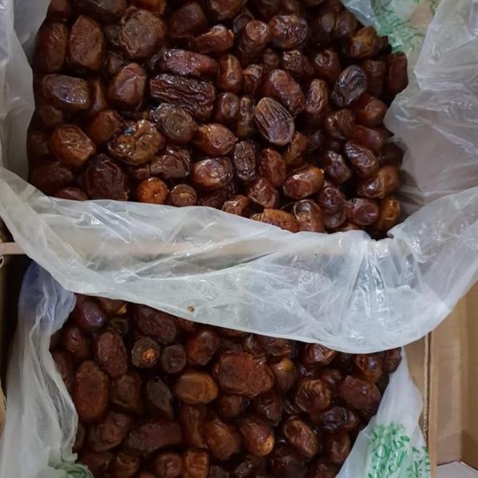 

KURMA QURMA PREMIUM DATES GOLDEN VALLEY 10 KG
