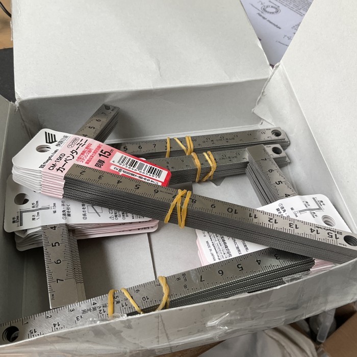 

PENGGARIS SIKU MINI NIIGATA SEIKI CARPENTER'S SQUARE CM-15KD 15CM