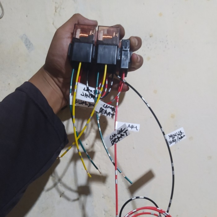 TERBARU Relay Set Lampu Tembak Relay kaki 4 12V 80A Relay Lampu Relay Lampu Motor Mobil 12V 80A