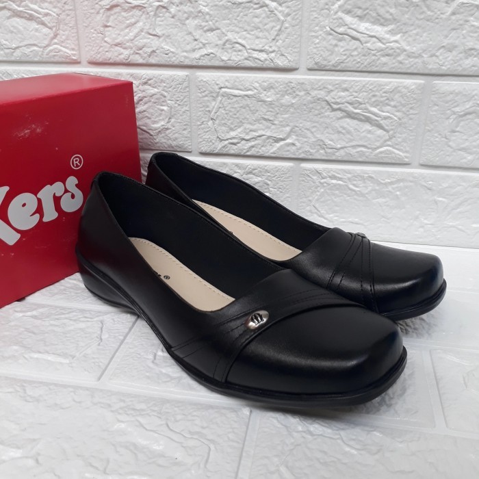 Pantofel Wanita Heels Flat Kerja Formal Kulit Asli Kickers Sp09