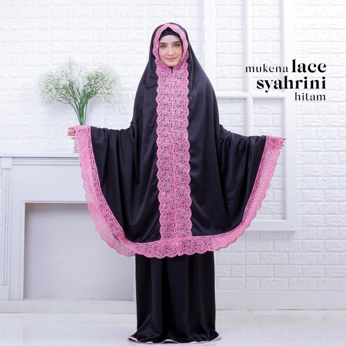 Diskon Leesy.Id - Mukena Dewasa Jumbo Satin Velvet Motif Lace Syahrini
