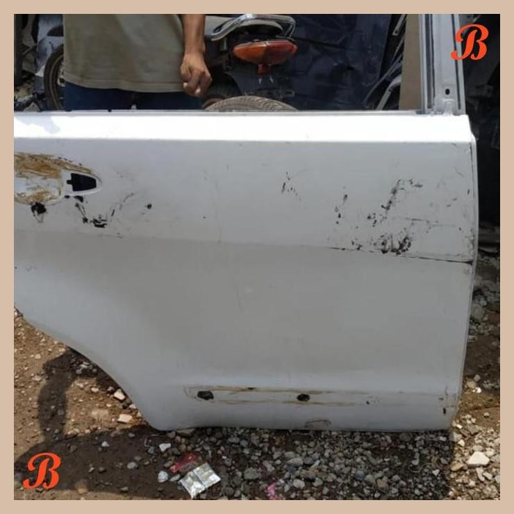 | SNP | PINTU TENGAH PINTU BELAKANG TOYOTA INNOVA REBORN ORIGINAL