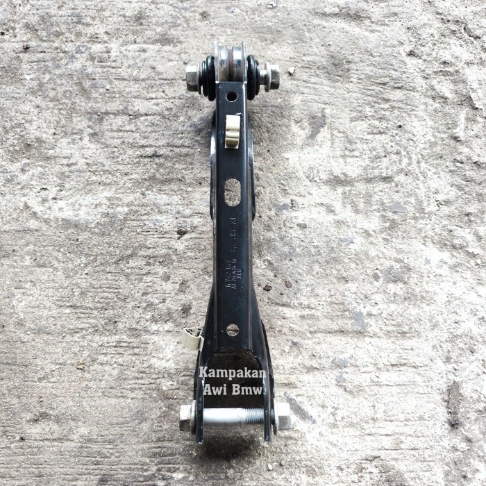 Wishbone Arm Belakang Bmw E90 X1 E84 Original - X1 E84, Kiri