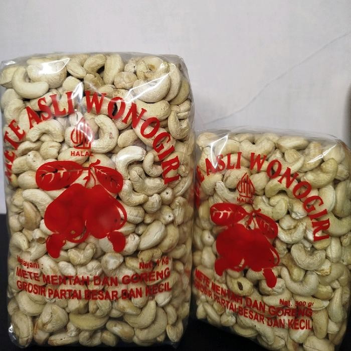 

BARANG TERLARIS KACANG METE SUPER MENTAH KERING Camilan Khas Wonogiri