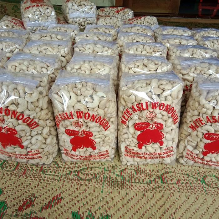 

BARANG TERLARIS Mete wonogiri mentah kering