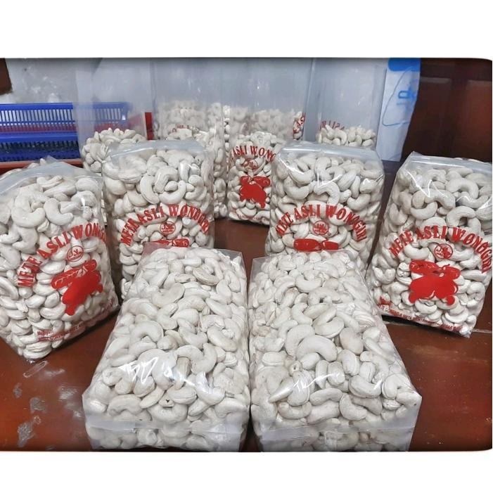 

BARANG TERLARIS Kacang mete mede super premium mentah 1kg Cemilan Food Snack Food Snack