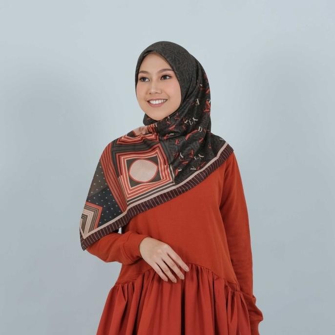 Diskon Hijab Deenay Carta Dark Grey