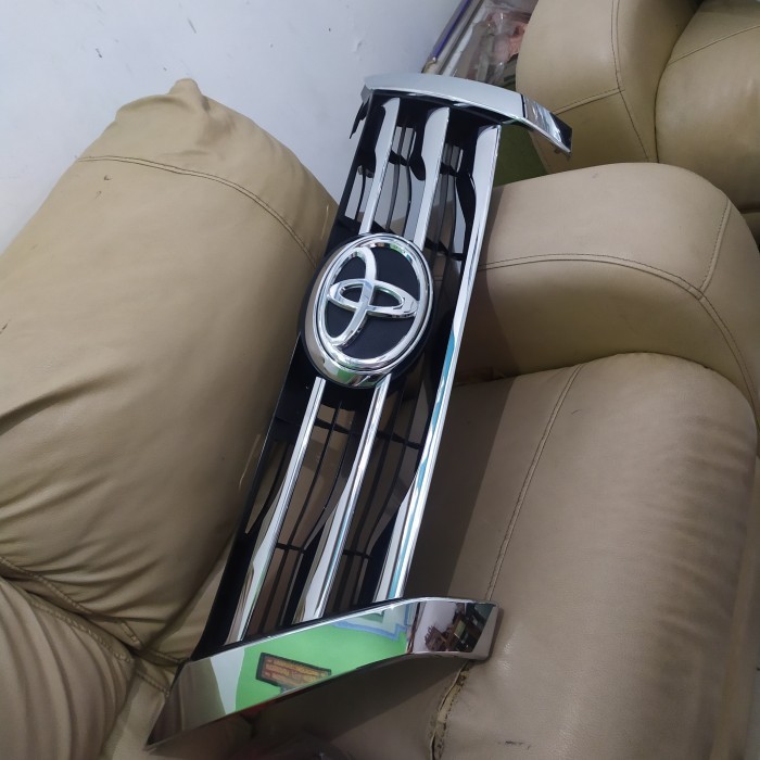 grill Fortuner vrz 2017 2018 original