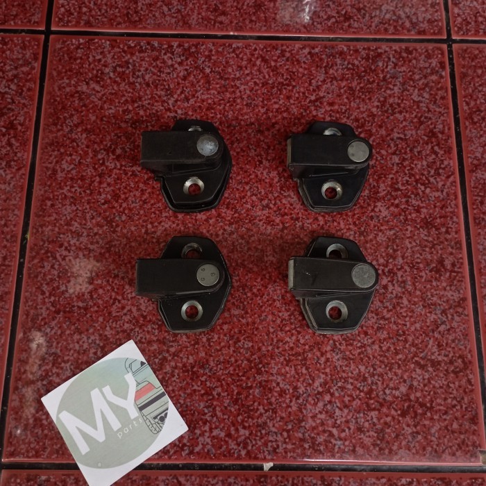 Switch Pintu Depan BMW e36