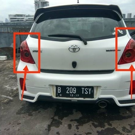 Lampu Stop Stoplamp Belakang Yaris Bakpau 2012-2013 Original